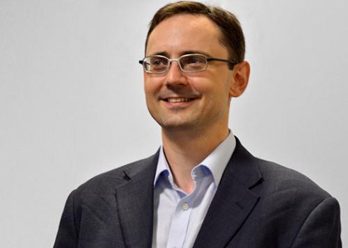 Dr. Sébastien